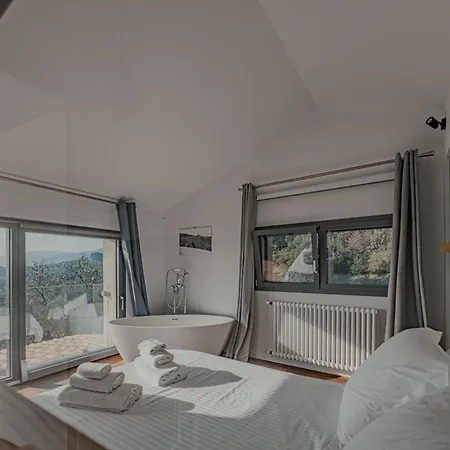 Magliolo Panoramic Luxury Retreat Villa *